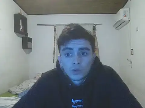 Snapshot of Rodrigo99_9 chatting on 05-07-26, 05:29 Rodrigo99 9 online show from 05-07-26, 05:29