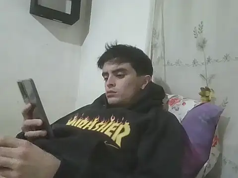 Snapshot of Rodrigo99_9 chatting on 05-14-26, 01:01 Rodrigo99 9 online show from 05-14-26, 01:01