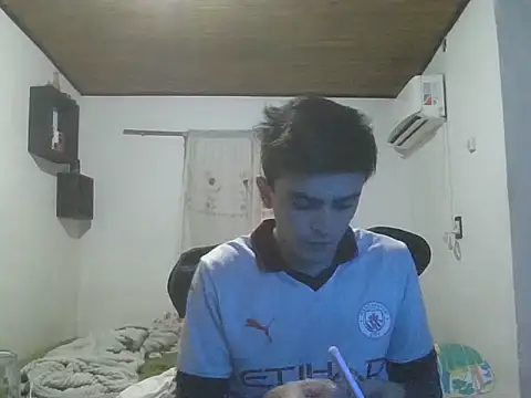 Snapshot of Rodrigo99_9 chatting on 05-20-26, 02:01 Rodrigo99 9 online show from 05-20-26, 02:01