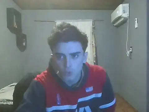 Snapshot of Rodrigo99_9 chatting on 06-10-26, 07:46 Rodrigo99 9 online show from 06-10-26, 07:46