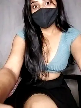 Snapshot of Amisha2 chatting on 09-12-25, 04:51 Amisha2 online show from 09-12-25, 04:51