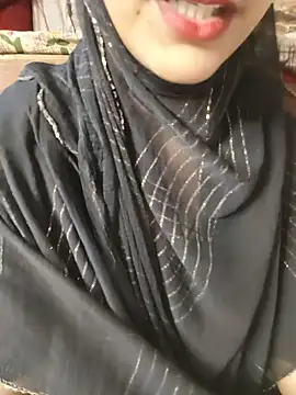 Snapshot of Indian-Aleena chatting on 06-05-26, 06:13 Indian-Aleena online show from 06-05-26, 06:13