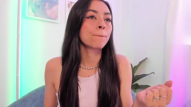 Snapshot of canelleGarces chatting on 10-10-25, 04:50 canelleGarces online show from 10-10-25, 04:50