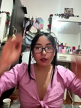 Snapshot of saranghae_ chatting on 09-13-25, 01:27 saranghae online show from 09-13-25, 01:27