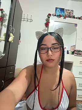 Snapshot of saranghae_ chatting on 10-19-25, 12:00 saranghae online show from 10-19-25, 12:00