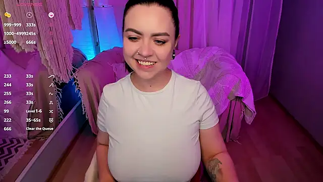 ashton heidii online show from 11-04-25, 10:53