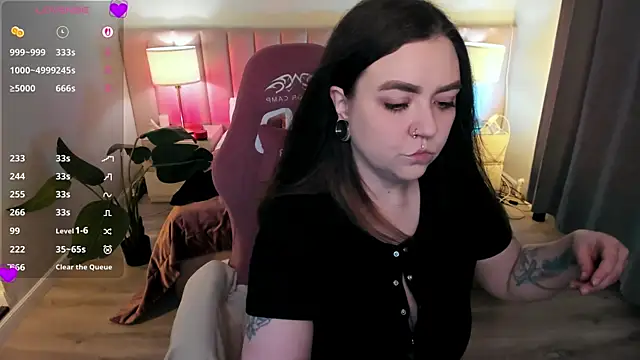 ashton heidii online show from 04-17-26, 11:52