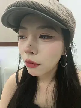 yuanyuanzi99 online show from 09-19-25, 12:28
