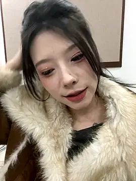 yuanyuanzi99 online show from 11-29-25, 07:17