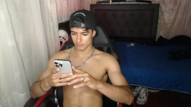 Snapshot of jacobbiker chatting on 01-17-26, 11:52 jacobbiker online show from 01-17-26, 11:52