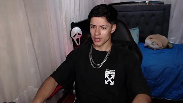 Snapshot of jacobbiker chatting on 02-09-26, 03:54 jacobbiker online show from 02-09-26, 03:54