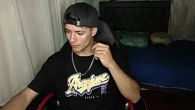 Snapshot of jacobbiker chatting on 02-11-26, 02:16 jacobbiker online show from 02-11-26, 02:16