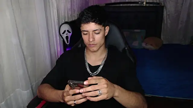 Snapshot of jacobbiker chatting on 02-12-26, 03:45 jacobbiker online show from 02-12-26, 03:45