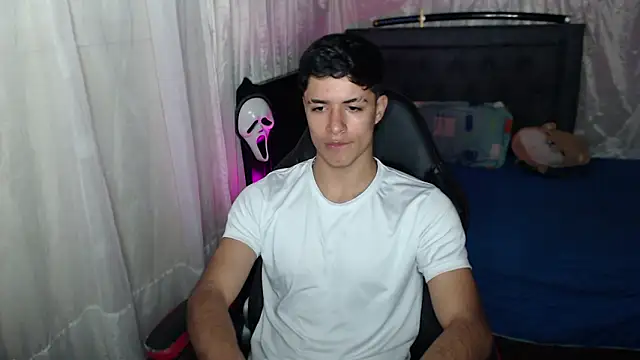 Snapshot of jacobbiker chatting on 02-18-26, 05:36 jacobbiker online show from 02-18-26, 05:36