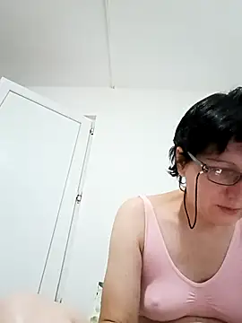 Snapshot of Vera_Elle chatting on 10-10-25, 07:57 Vera Elle online show from 10-10-25, 07:57