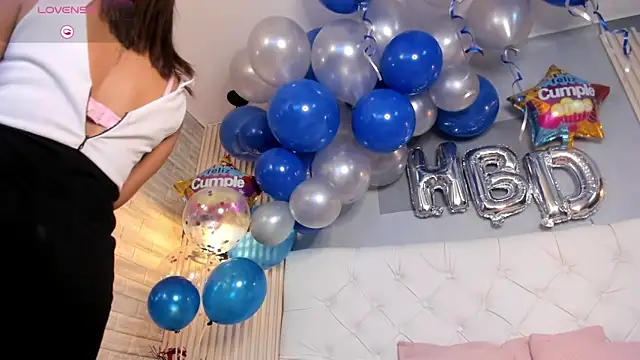 Snapshot of scarletbaker_ chatting on 11-02-25, 11:34 scarletbaker online show from 11-02-25, 11:34