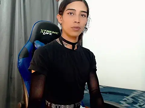 Snapshot of Sweet-Cris chatting on 02-11-26, 05:40 Sweet-Cris online show from 02-11-26, 05:40