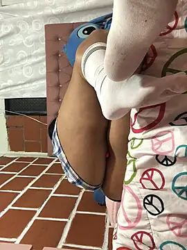 Rachellcooperrr online show from 04-05-26, 06:10