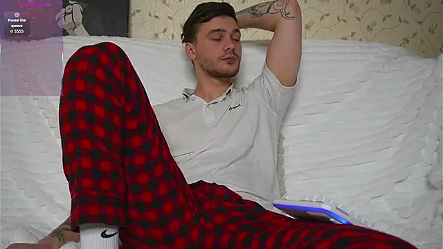 johnstoneisland online show from 04-13-26, 07:41