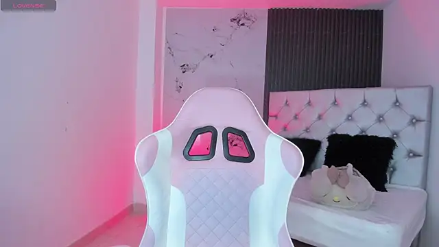 chloesagee online show from 11-05-25, 12:10