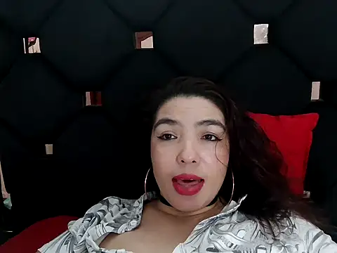 vegacristal88 online show from 10-05-25, 01:31