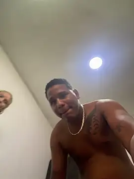 Morenovergon2003 online show from 04-21-26, 06:01