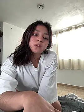 Snapshot of sisylucky chatting on 02-17-26, 11:33 sisylucky online show from 02-17-26, 11:33