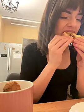 Miranda Kerry online show from 10-17-25, 06:38