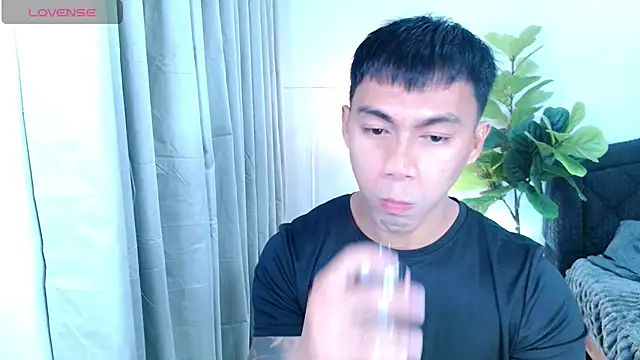 Snapshot of PinooyMilker chatting on 06-18-26, 11:14 PinooyMilker online show from 06-18-26, 11:14