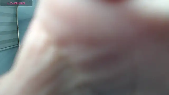 Snapshot of Luna_Star_v chatting on 09-21-25, 03:19 Luna Star v online show from 09-21-25, 03:19