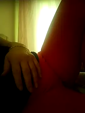 Snapshot of zerdaliii chatting on 04-22-26, 03:31 zerdaliii online show from 04-22-26, 03:31
