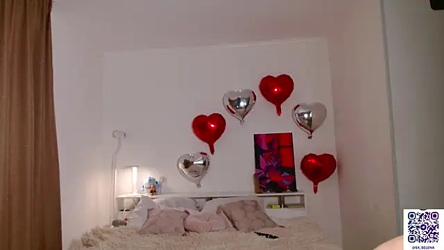 Ice Strawberry online show from 02-13-26, 03:02