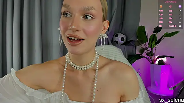 Snapshot of Ice_Strawberry chatting on 07-05-26, 03:02 Ice Strawberry online show from 07-05-26, 03:02