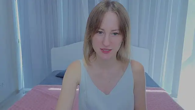 Snapshot of LuluChiiii chatting on 09-18-25, 10:06 LuluChiiii online show from 09-18-25, 10:06