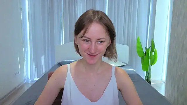 Snapshot of LuluChiiii chatting on 10-05-25, 10:46 LuluChiiii online show from 10-05-25, 10:46