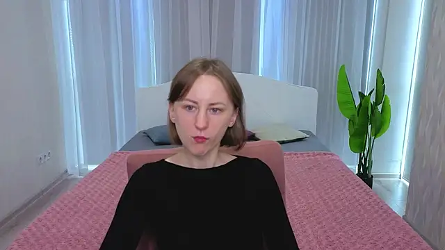 Snapshot of LuluChiiii chatting on 10-06-25, 09:51 LuluChiiii online show from 10-06-25, 09:51