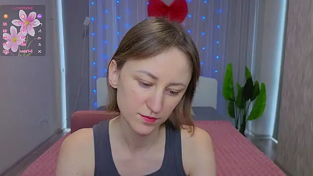 Snapshot of LuluChiiii chatting on 02-11-26, 09:47 LuluChiiii online show from 02-11-26, 09:47