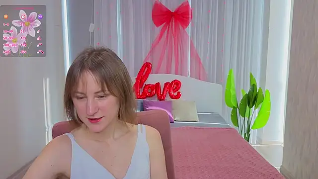 Snapshot of LuluChiiii chatting on 02-14-26, 10:56 LuluChiiii online show from 02-14-26, 10:56