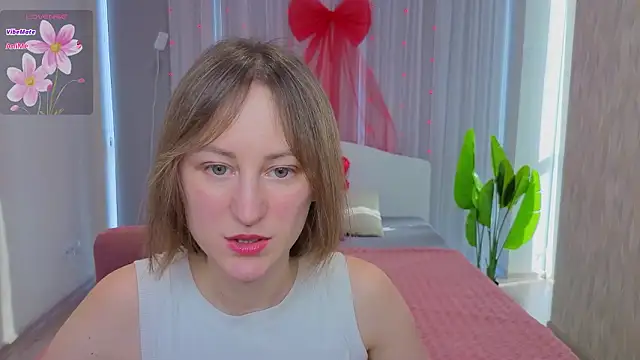 Snapshot of LuluChiiii chatting on 02-16-26, 09:49 LuluChiiii online show from 02-16-26, 09:49