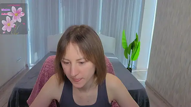 Snapshot of LuluChiiii chatting on 03-10-26, 11:04 LuluChiiii online show from 03-10-26, 11:04