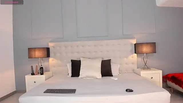 KellyRooss online show from 11-14-25, 12:37