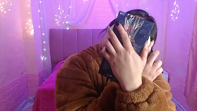 Aitana 200 online show from 10-16-25, 01:23
