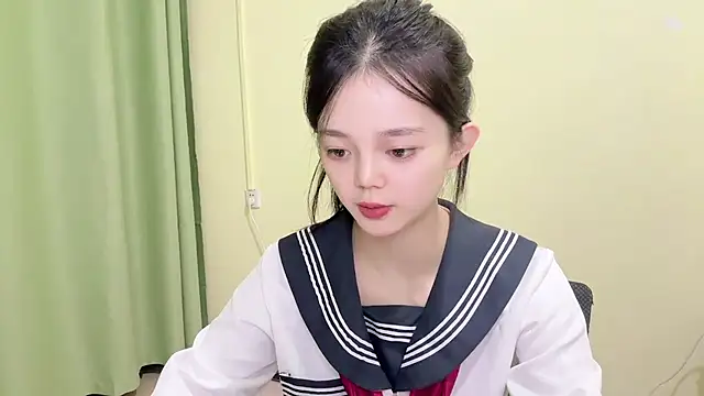 Snapshot of Nicole-13 chatting on 11-06-25, 10:38 Nicole-13 online show from 11-06-25, 10:38