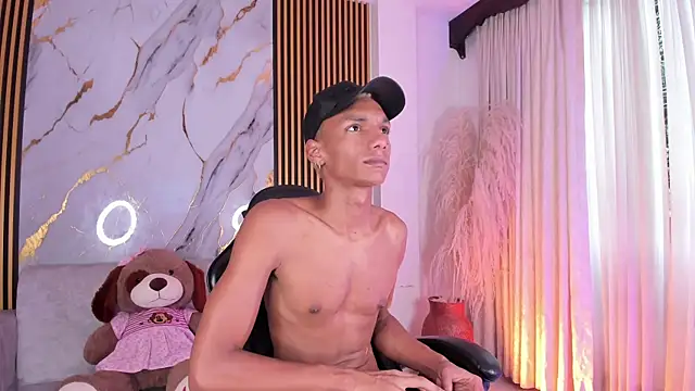 JulienSaint online show from 10-30-25, 01:01