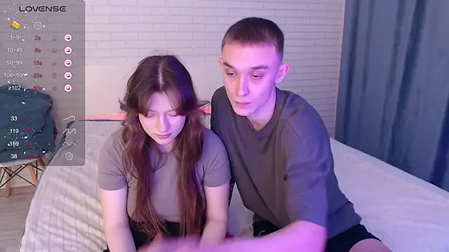 Blushing couple online show from 09-19-25, 09:32