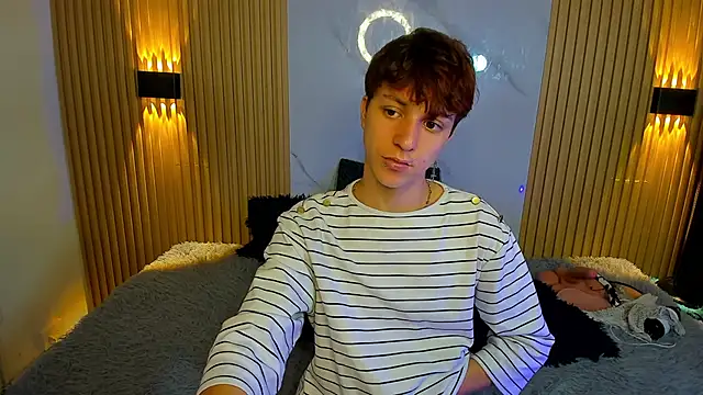 Snapshot of IM_DAREN chatting on 09-28-25, 12:21 IM DAREN online show from 09-28-25, 12:21