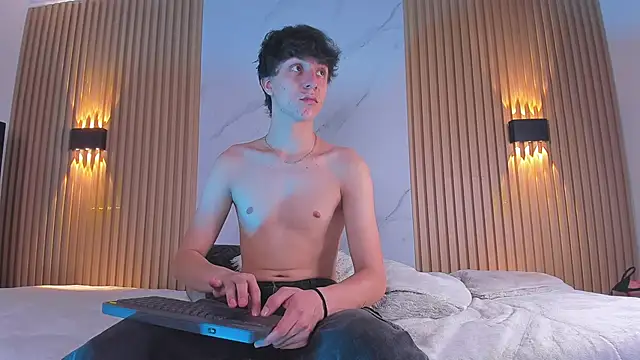 Snapshot of IM_DAREN chatting on 11-27-25, 03:19 IM DAREN online show from 11-27-25, 03:19