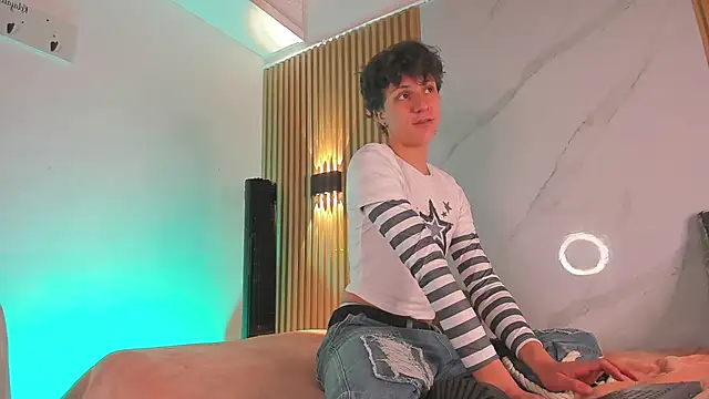 Snapshot of IM_DAREN chatting on 12-03-25, 05:26 IM DAREN online show from 12-03-25, 05:26