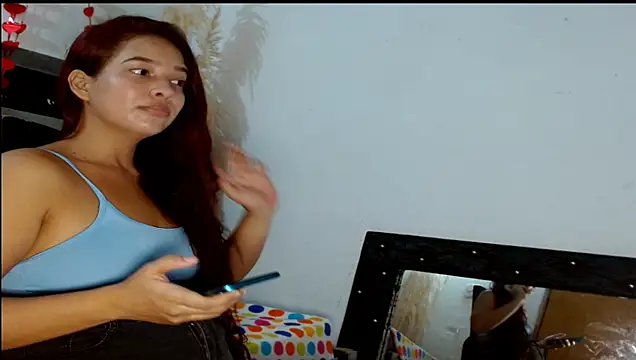 Snapshot of chica_sexy05 chatting on 09-25-25, 08:34 chica sexy05 online show from 09-25-25, 08:34