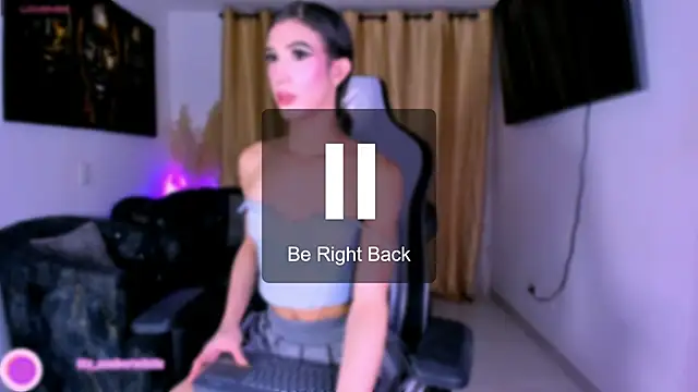 Snapshot of fhalon_foxxxys_ chatting on 10-05-25, 10:02 fhalon foxxxys online show from 10-05-25, 10:02